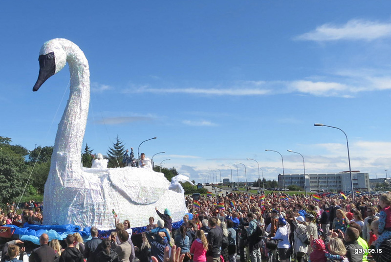 gaypride 2014 swan